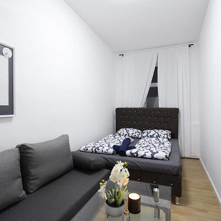 Comfort Triple Room Th Vienna Exterior photo