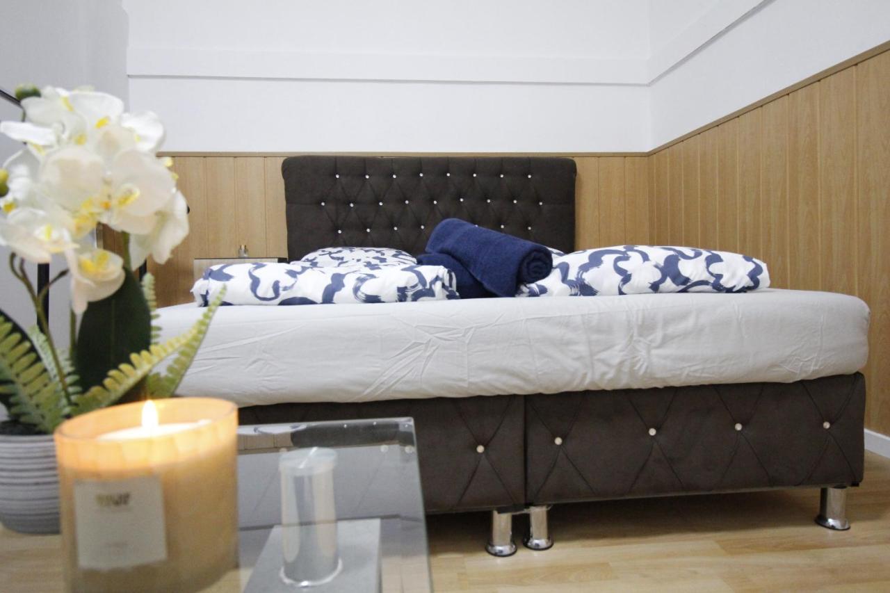 Comfort Triple Room Th Vienna Exterior photo