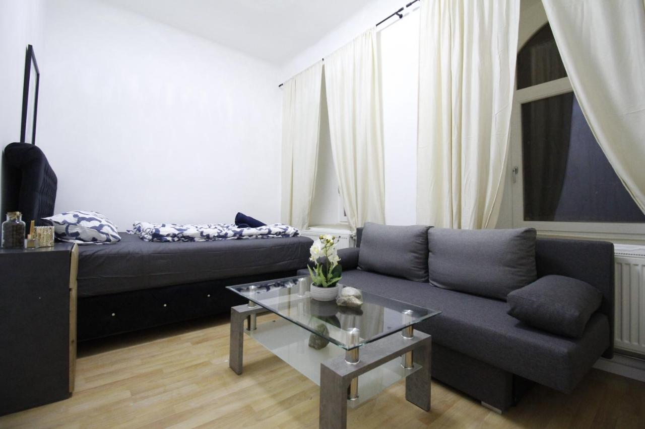 Comfort Triple Room Th Vienna Exterior photo
