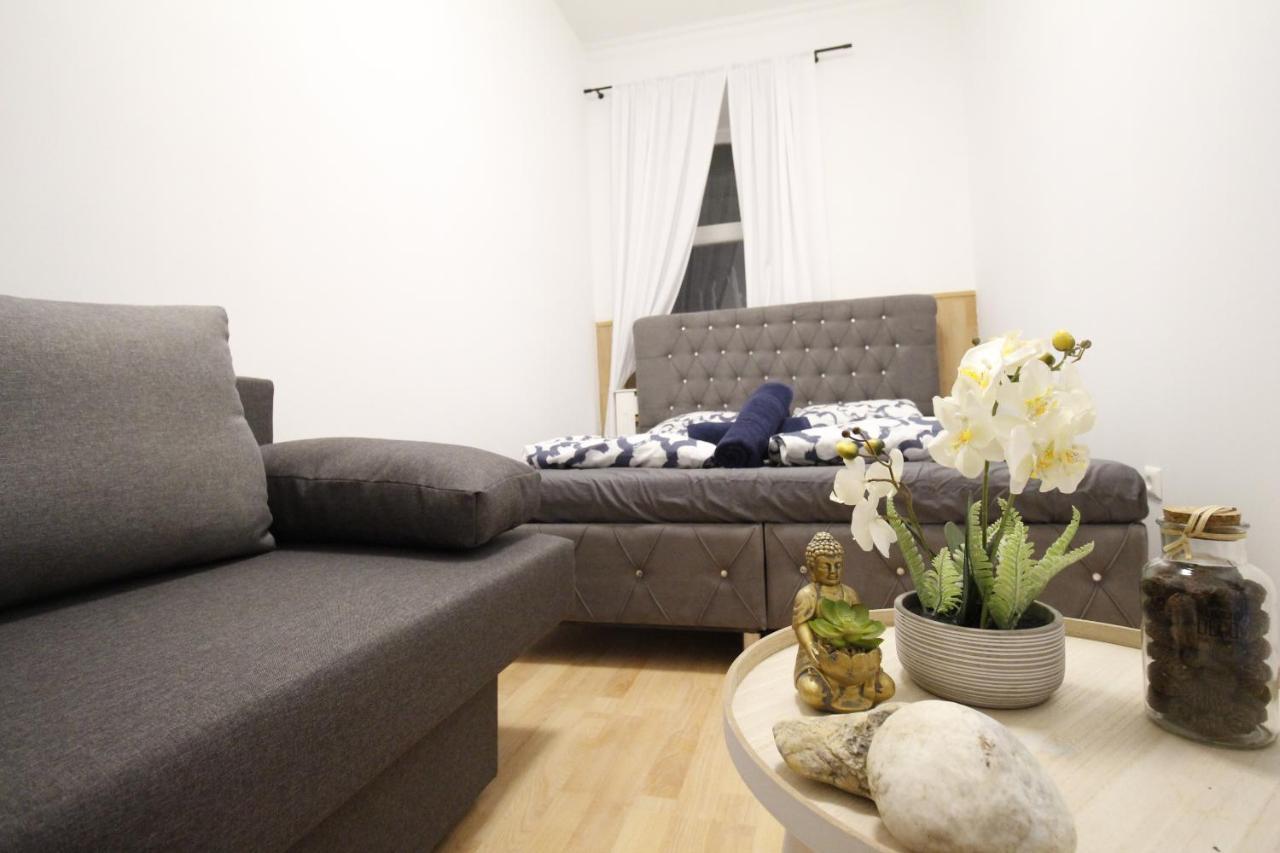 Comfort Triple Room Th Vienna Exterior photo