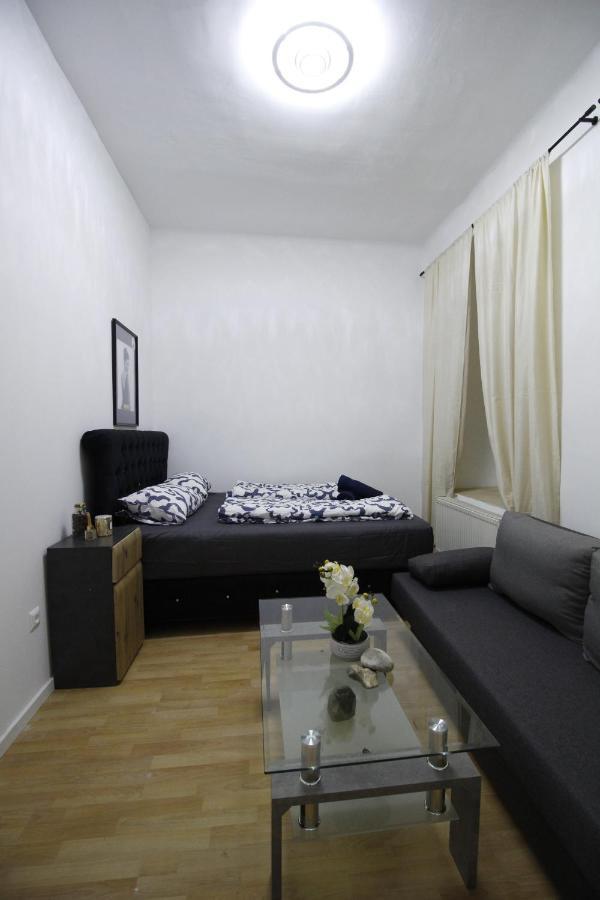 Comfort Triple Room Th Vienna Exterior photo