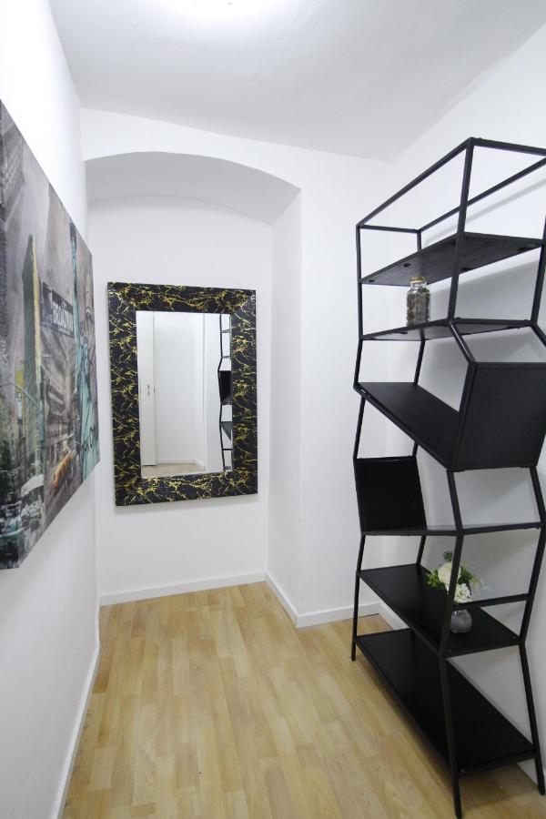 Comfort Triple Room Th Vienna Exterior photo